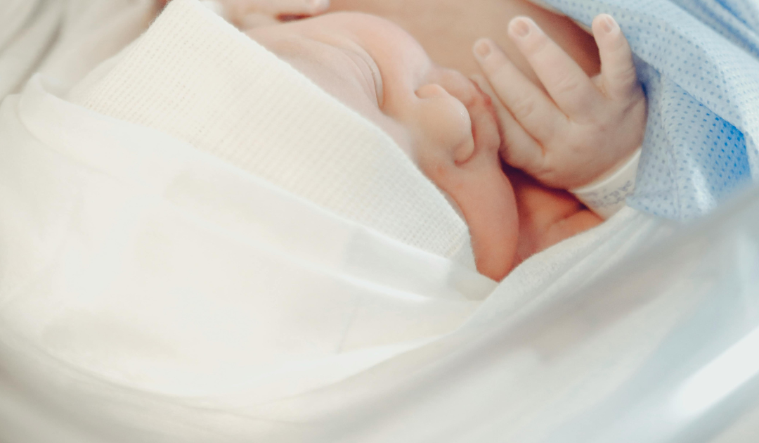 O Impacto do Parto no Corpo do Bebé: Como a Osteopatia Pediátrica Pode Corrigir Tensões